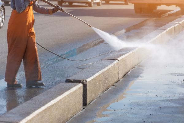 Cost of Commercial Concrete Cleaning in Downingtown