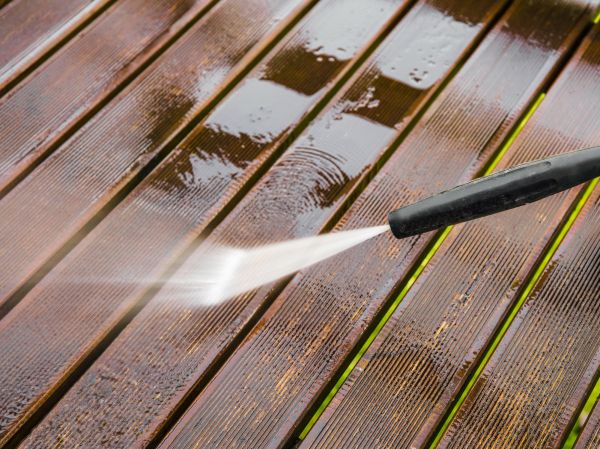 Cost of Deck Pressure Washing in Downingtown