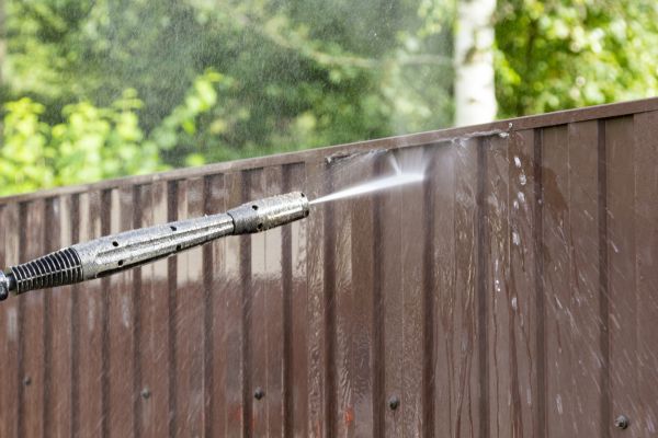 Cost of Vinyl Fence Cleaning in Downingtown