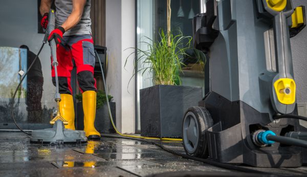 Commercial Pressure Cleaning Service